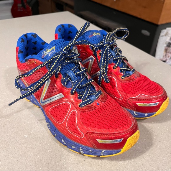 runDisney Sorcerer Mickey New Balance Sneakers - Size 4.5 - Picture 1 of 6